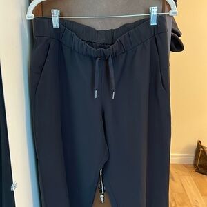 Lulu lemon black joggers size medium